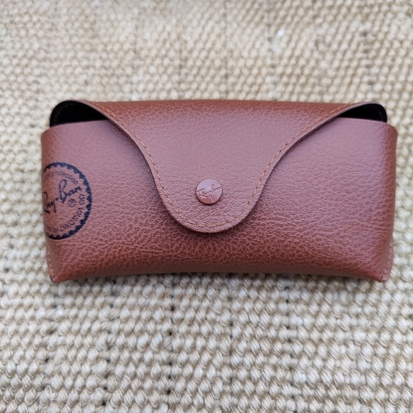RayBan Sunglasses Case Brown with Snap Closure Black Interior Semi Soft - Picture 1 of 7